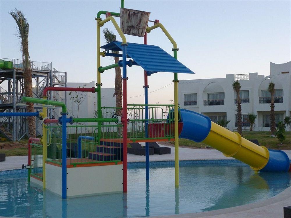 Le Royal Holiday Resort Aqua Park Шарм ел-Шейх Екстериор снимка